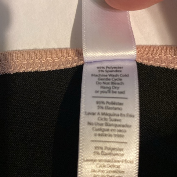 NWT LULaRoe black with pink on top of sleeves. Size xs. 95 polyester 5 spandex - Picture 7 of 8